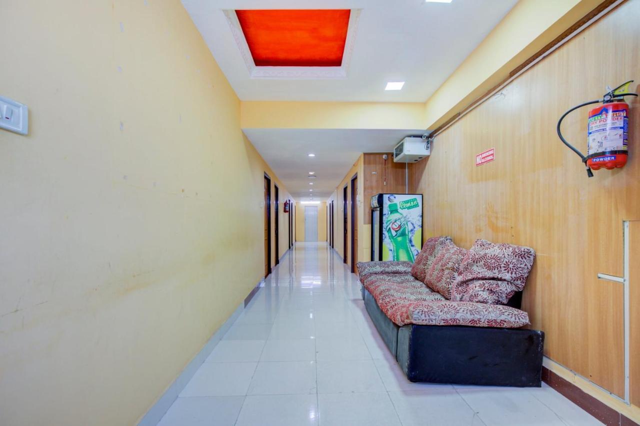 Oyo Flagship Amutha Residency Hotel Chennai Esterno foto