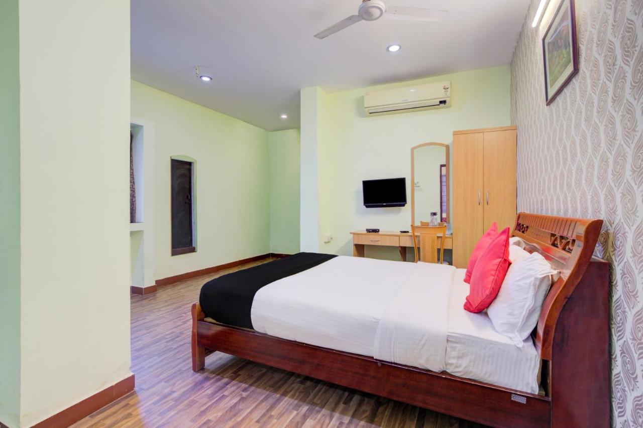 Oyo Flagship Amutha Residency Hotel Chennai Esterno foto