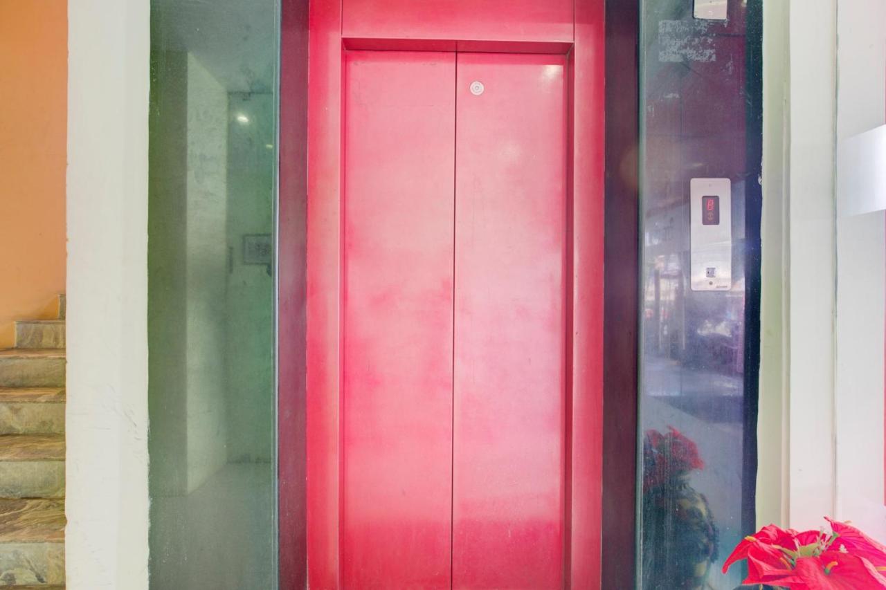 Oyo Flagship Amutha Residency Hotel Chennai Esterno foto