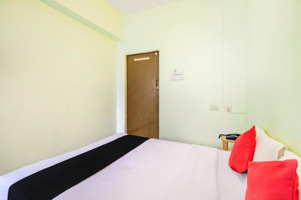 Oyo Flagship Amutha Residency Hotel Chennai Esterno foto