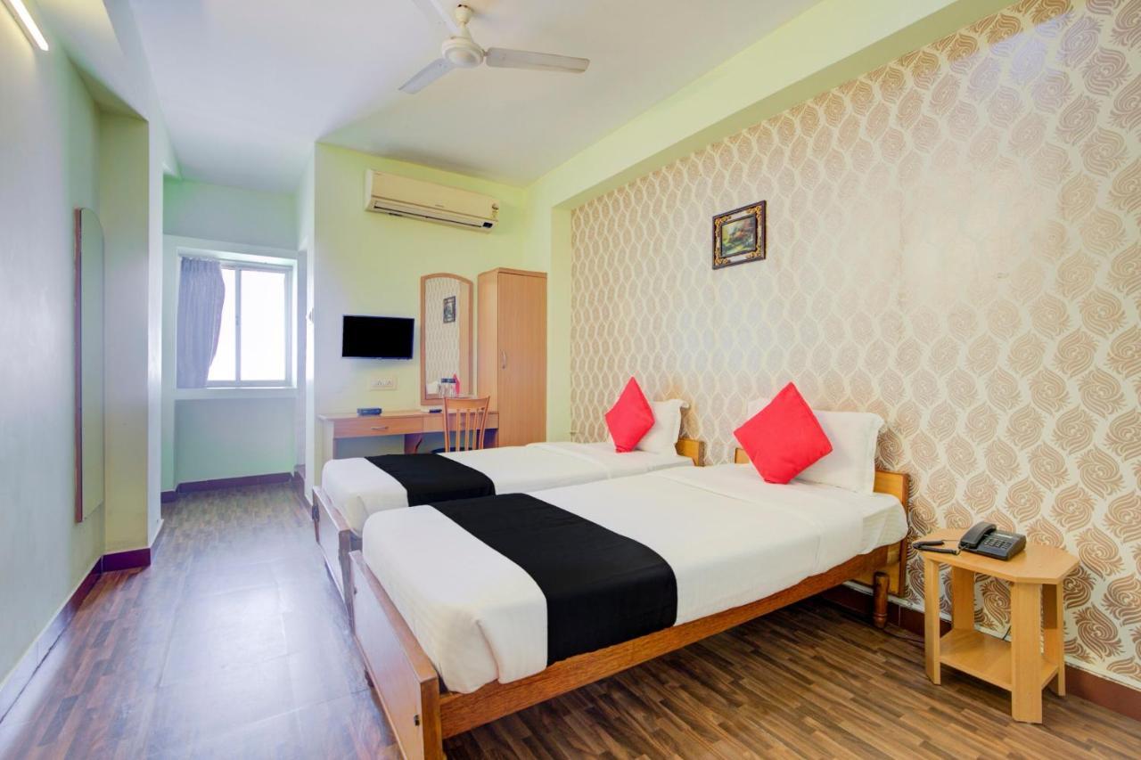 Oyo Flagship Amutha Residency Hotel Chennai Esterno foto